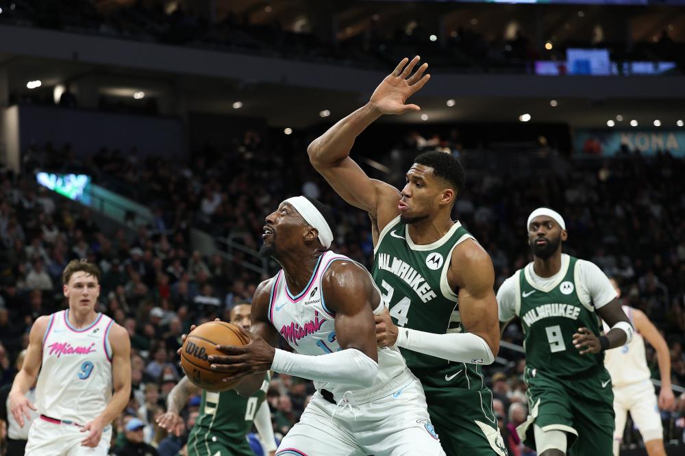 中场传递和 中场传递和